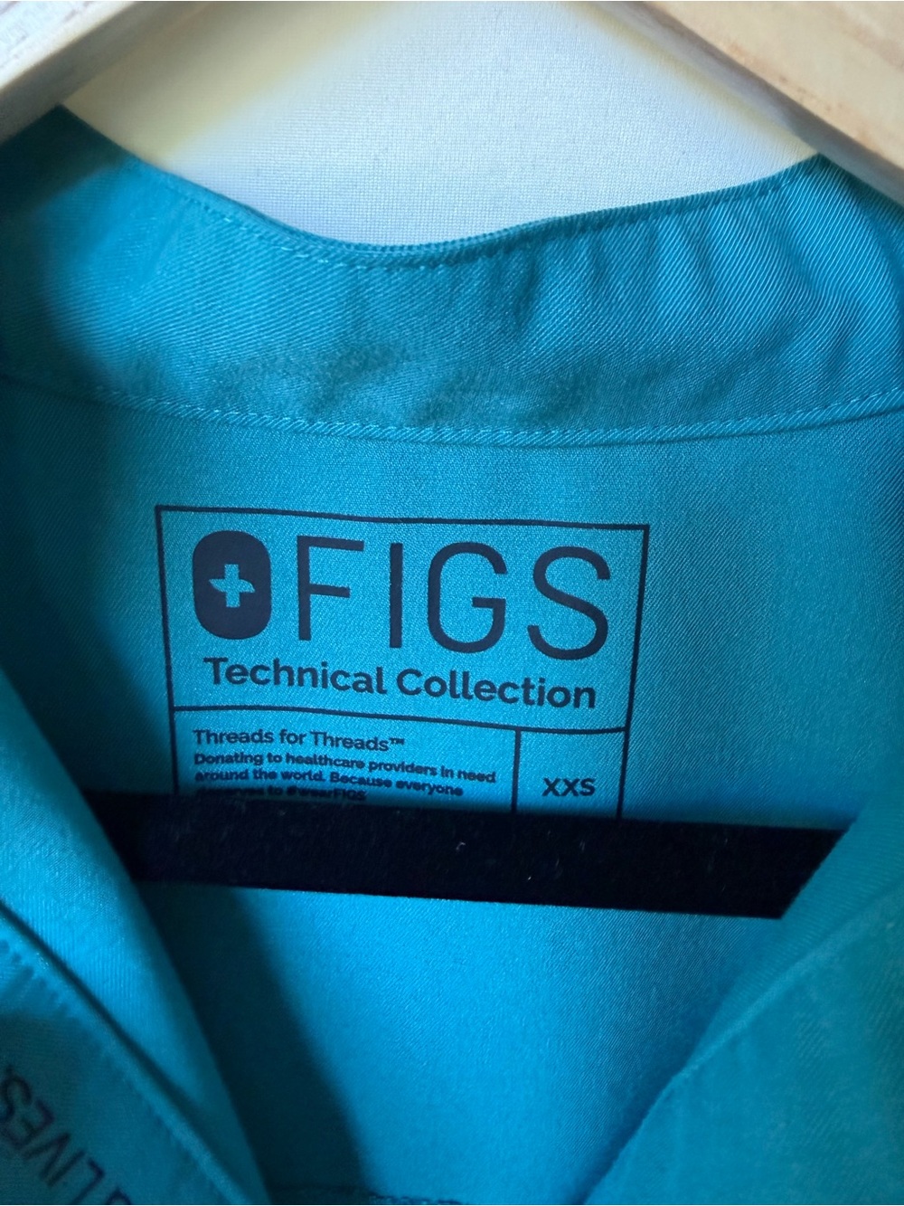 FIGS Rafaela Oversized Scrub Top in Marine / Marine Cactus size XXS - Picture 5 of 5